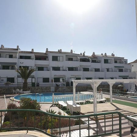 Sunny Silencio Park Apartment Арона Екстериор снимка