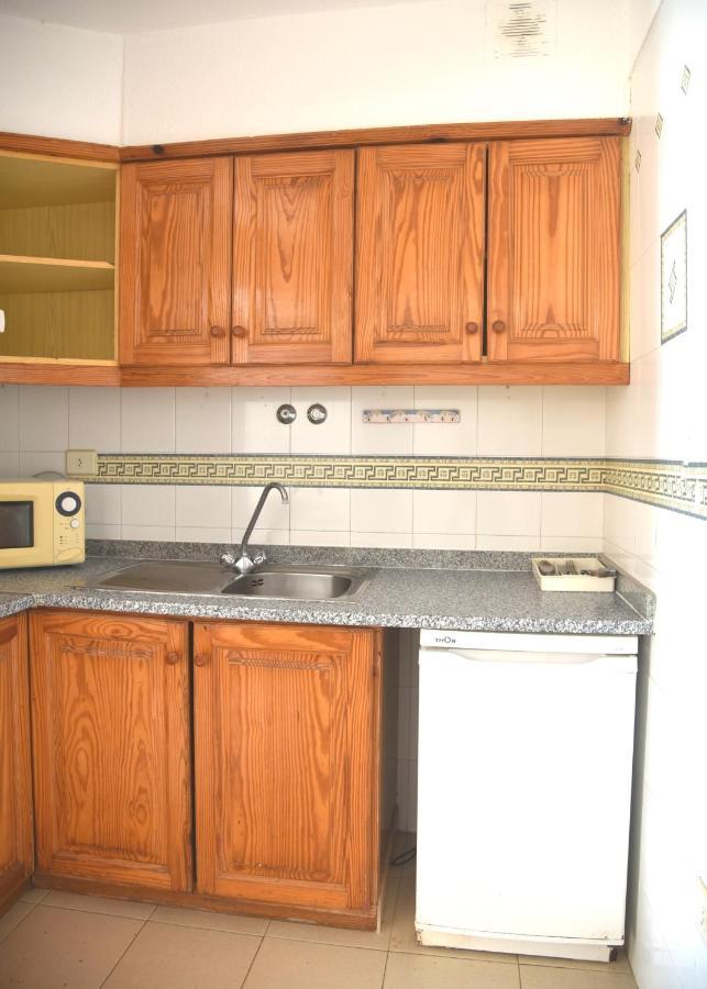 Sunny Silencio Park Apartment Арона Екстериор снимка