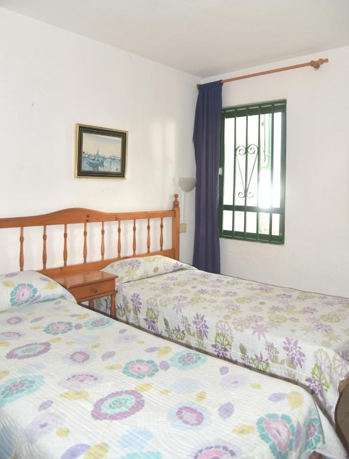 Sunny Silencio Park Apartment Арона Екстериор снимка